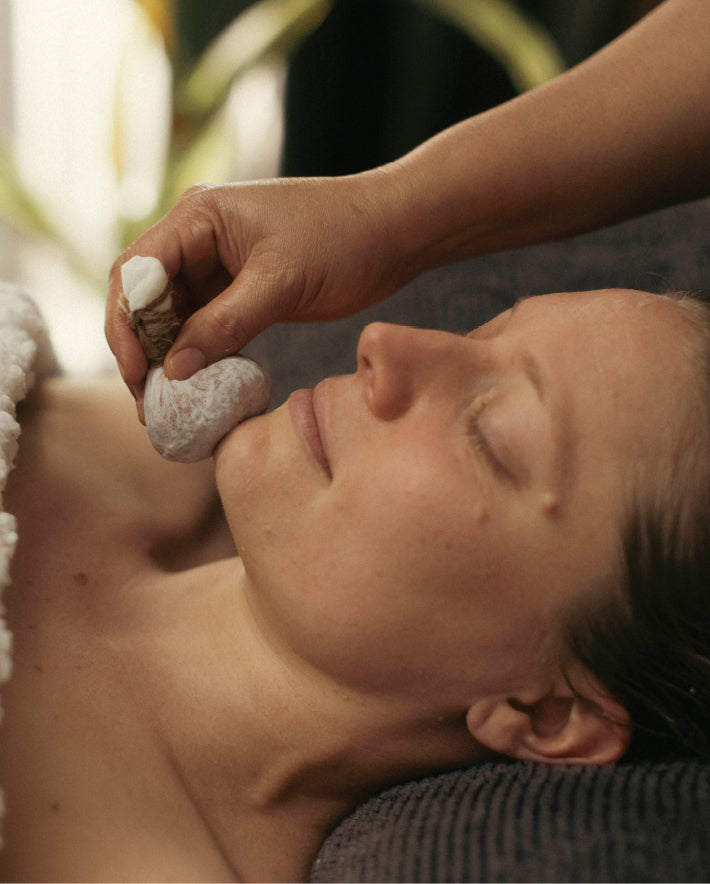 Navara Glow Facial