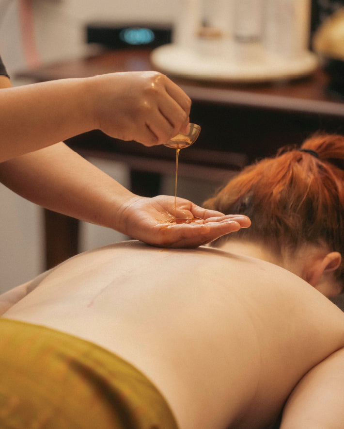 Abhyanga (Marma Point Massage)