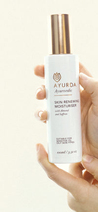 Skin Renewing Moisturiser with Almond and Saffron
