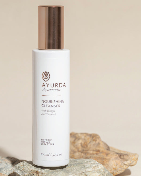 Nourishing Cleanser with Hingot and Turmeric